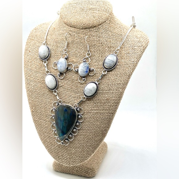 Rainbow Moonstone & Labradorite Pendant & Earrings Set - Picture 1 of 7